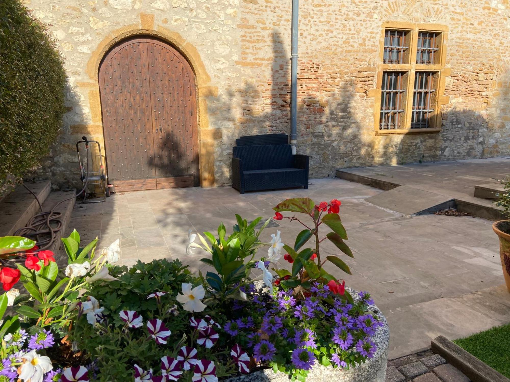 Demeures Et Chateaux L'Abbaye Caladoise - Anciennement Hostellerie Ferme Du Poulet ヴィルフランシュ・シュル・ソーヌ 部屋 写真