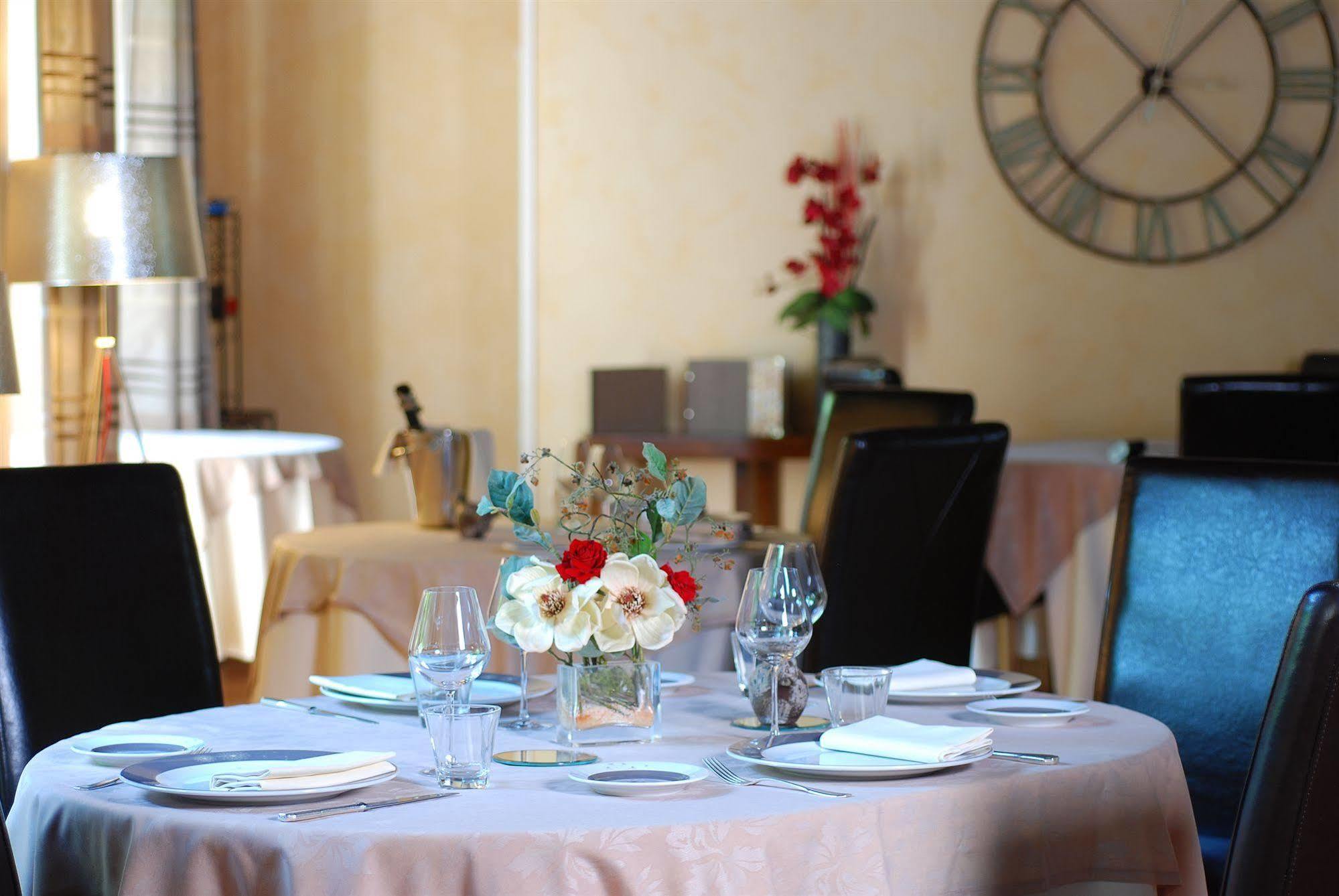 Demeures Et Chateaux L'Abbaye Caladoise - Anciennement Hostellerie Ferme Du Poulet ヴィルフランシュ・シュル・ソーヌ エクステリア 写真